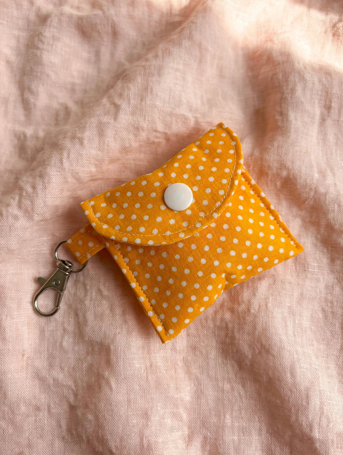 Polka Dot Earbuds Case with Keychain Clip