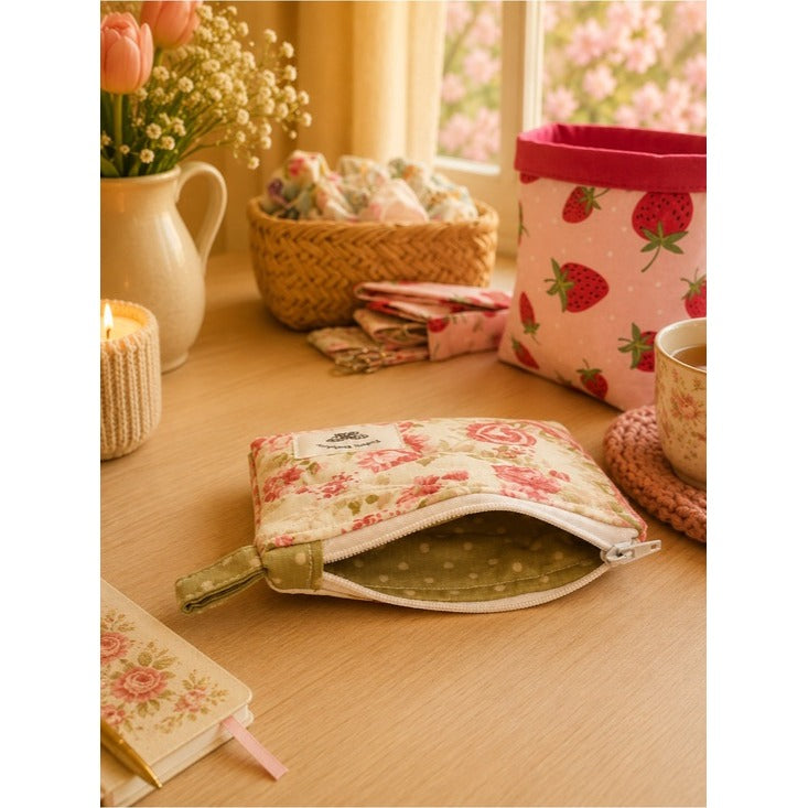 Romantic Floral and Paisley Quilted Zipper Keychain Wallet